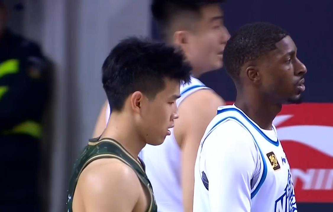 九游娱乐官方平台-皇家马德里观众热烈欢呼！，Doinb迎来三赛季出色发挥赛场气氛高涨的简单介绍